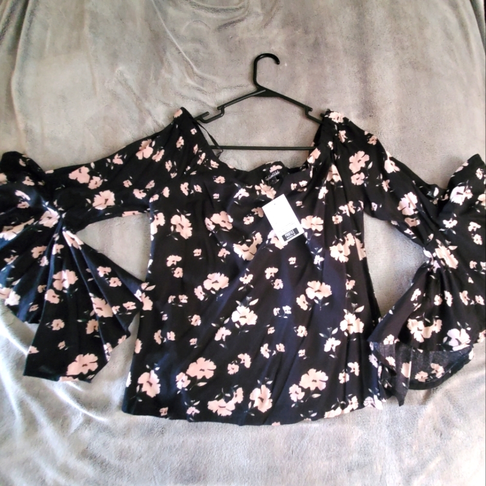 Fashion Web Black Floral Shirt, Size XL,